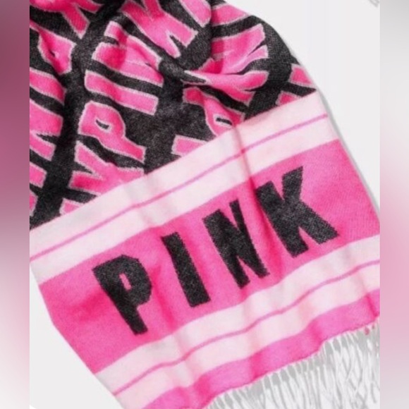 Vs pink blanket scarf pink final price - Picture 1 of 3
